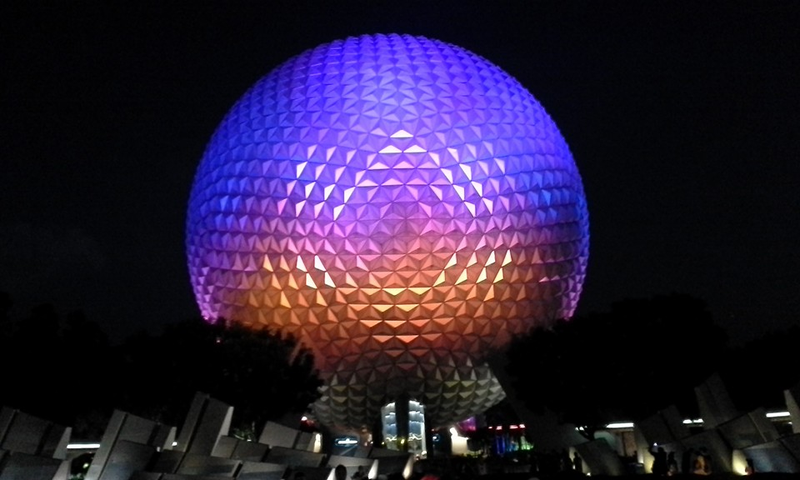 Illustration for article titled Summer Photography 2016 - Epcot Center Style